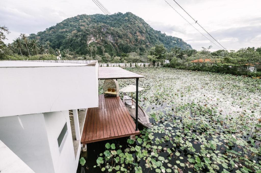 Anavilla Tangke Resort Khanom Bagian luar foto