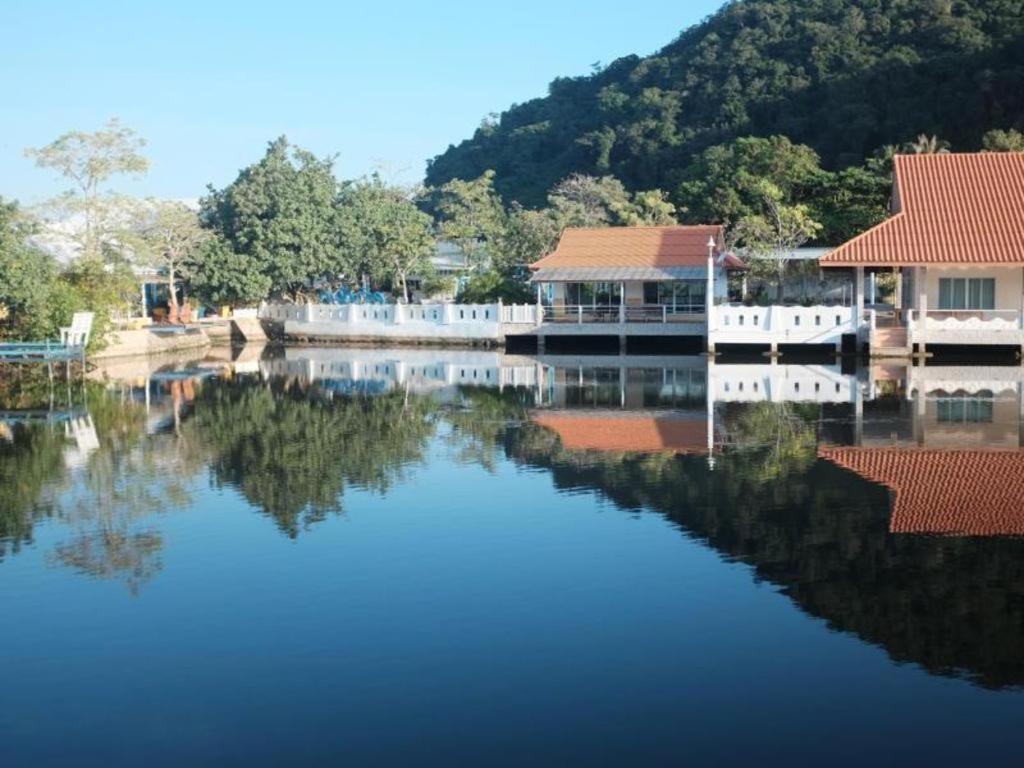 Anavilla Tangke Resort Khanom Bagian luar foto