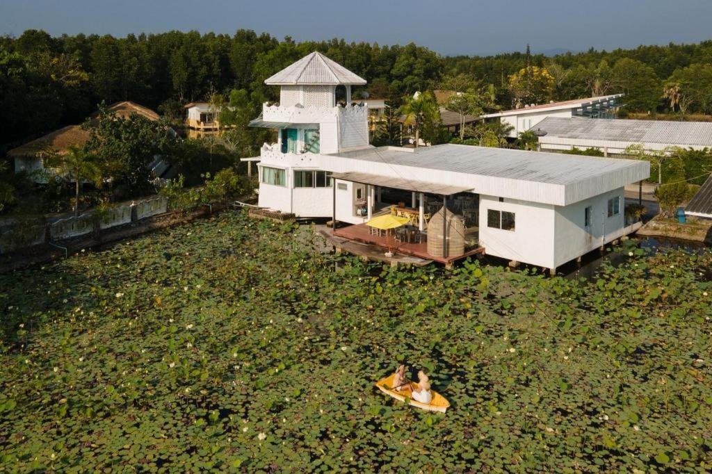 Anavilla Tangke Resort Khanom Bagian luar foto