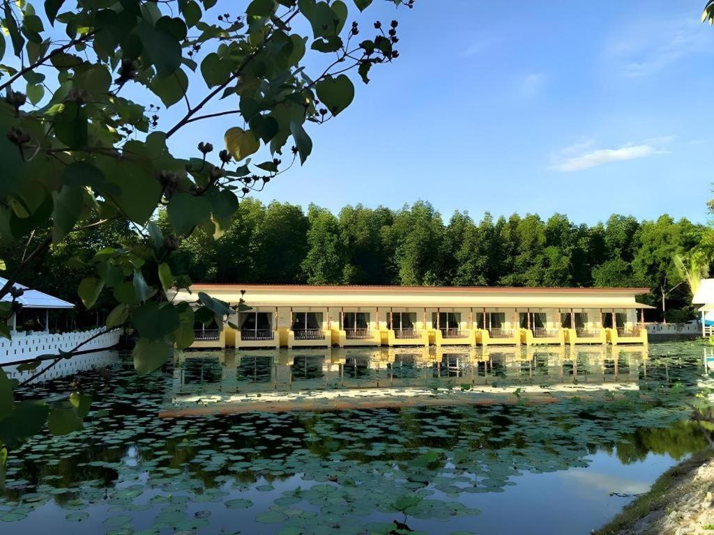 Anavilla Tangke Resort Khanom Bagian luar foto