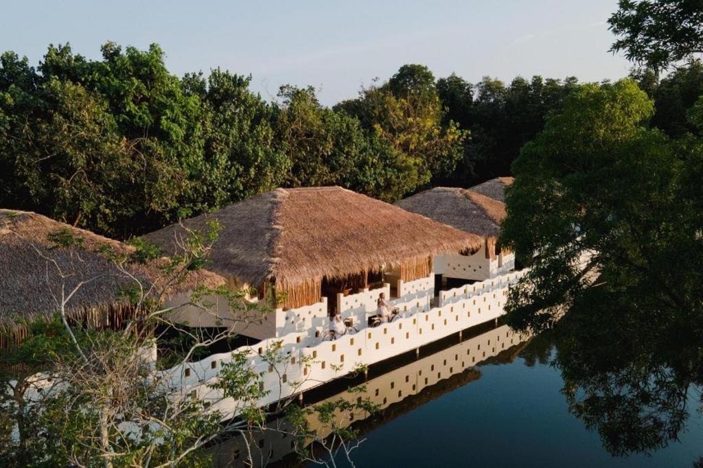 Anavilla Tangke Resort Khanom Bagian luar foto